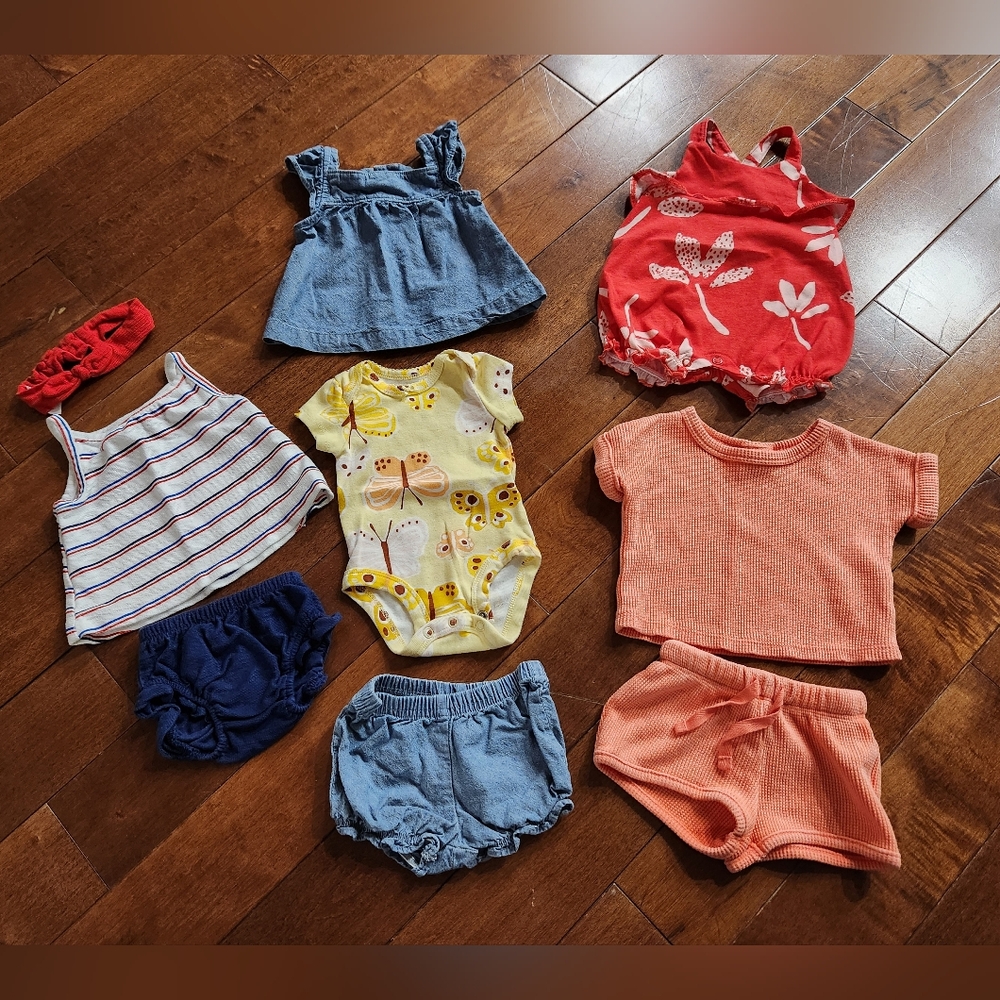 Baby girl bundle, size newborn, carter's, cat & jack
